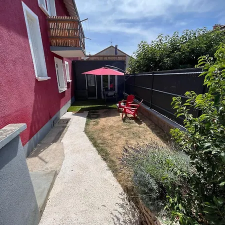 Apartment Maison Rouge *