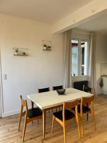 Appartement Maison Rouge *