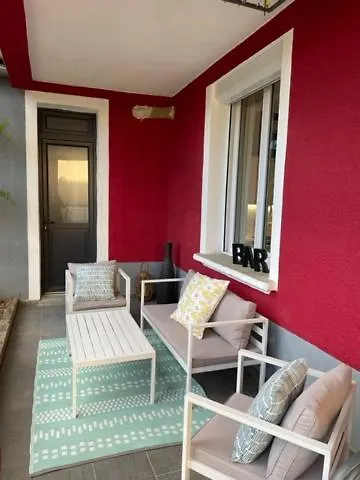 Appartement Maison Rouge *